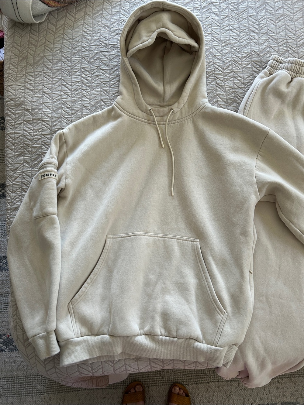 Comfrt Airplane Mode Travel Hoodie and Jogger Set - Picture 5 of 10